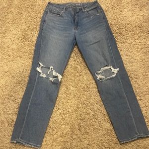 American Eagle Mom Jeans!
